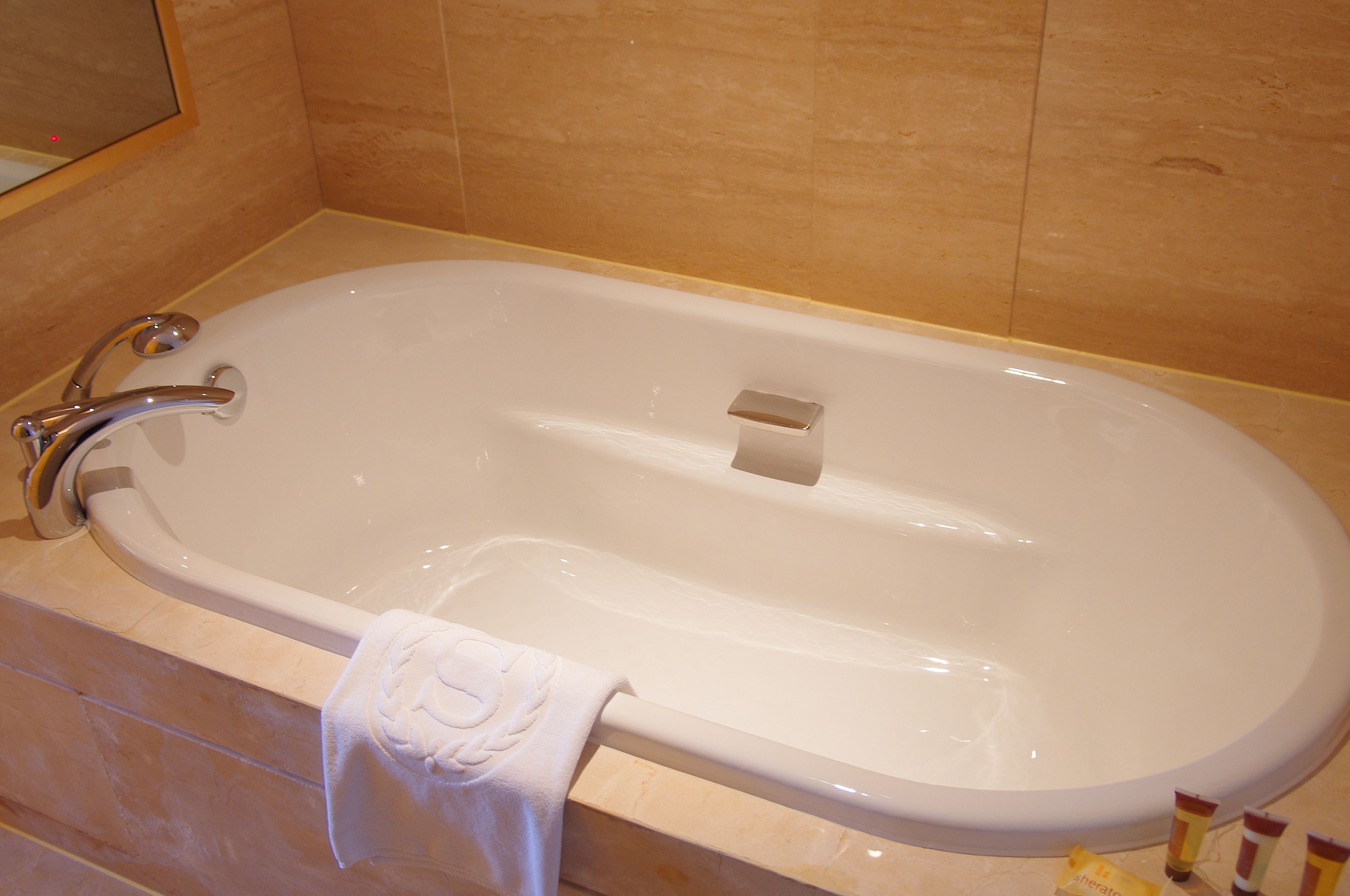 deep-soaking bathtub