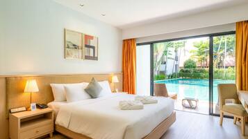 Connecting Room - Deluxe Pool Access | Minibar, caja fuerte, cortinas opacas y wifi gratis