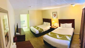 Double Room, 2 Katil Kelamin (Double), Microwave, Ground Floor | Tilam berlapik, meja, kalis bunyi, Wi-fi percuma