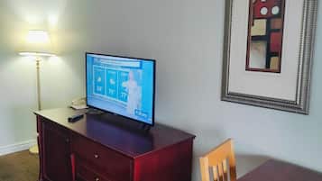 Camas con pillow-top, escritorio, insonorización y wifi gratis