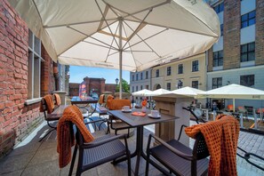 Terrace/patio - Hotel Gromada (Torun)