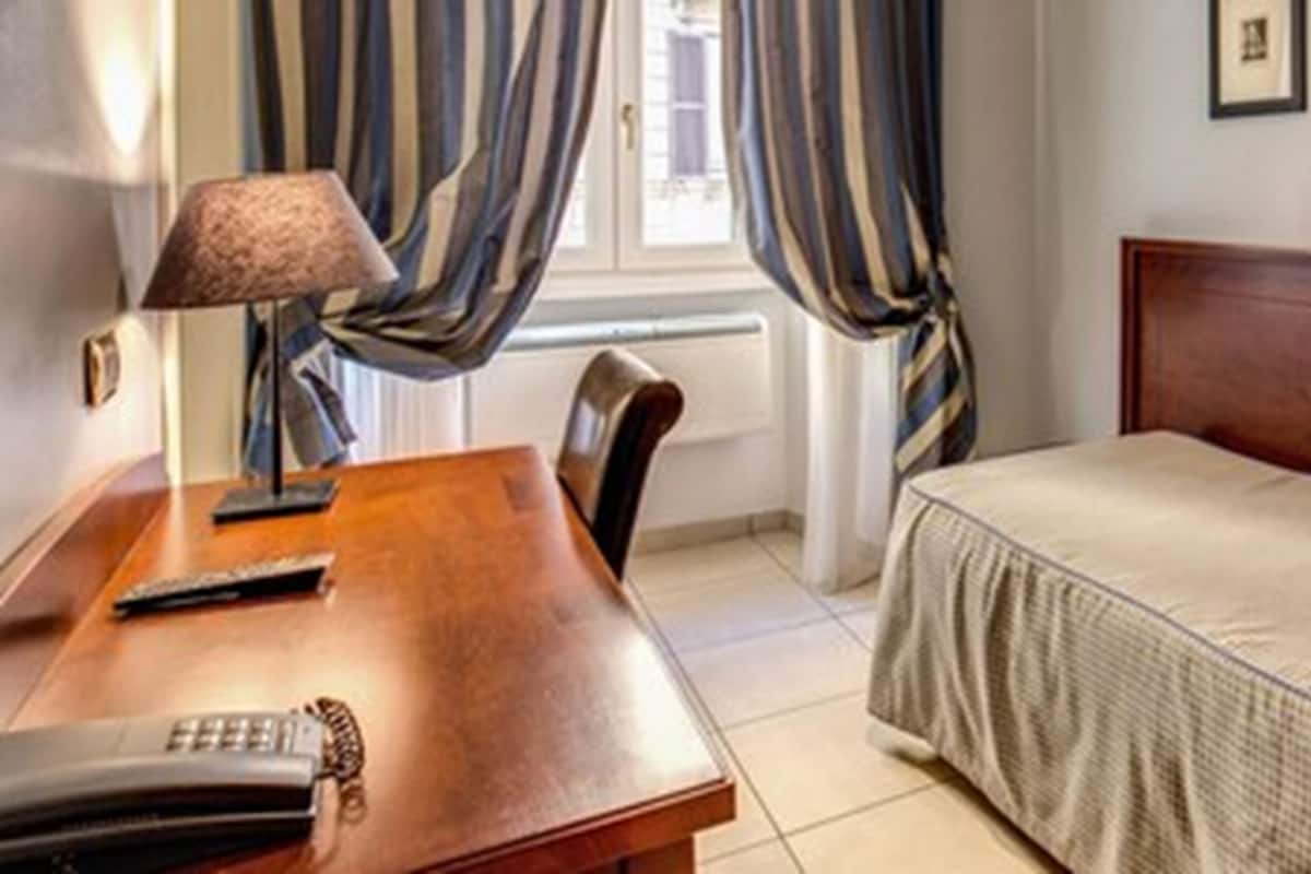 Economy Single Room