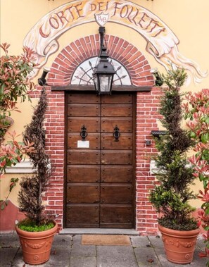 Entrada al alojamiento