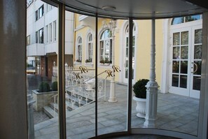 Interior entrance - Hotel Rheinischer Hof (Bad Soden am Taunus)