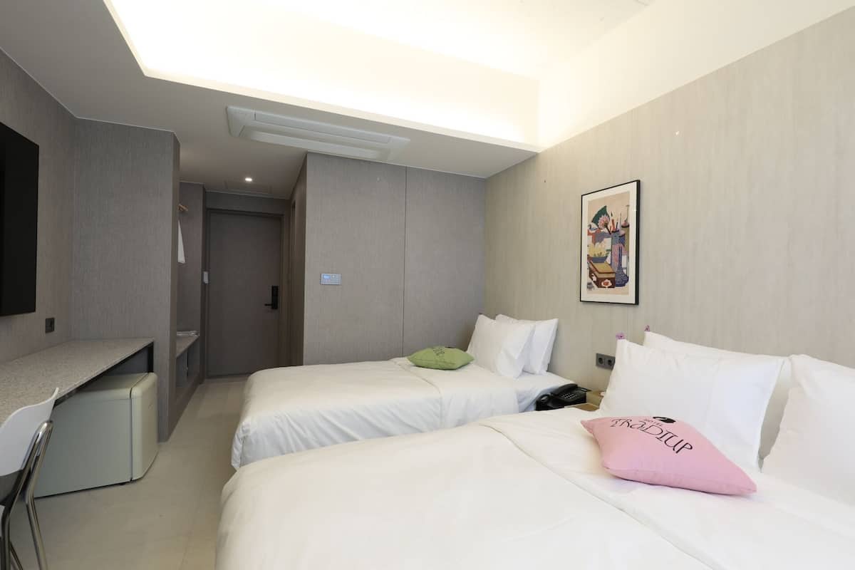 Premier Double or Twin Room | Frette Italian sheets, premium bedding, soundproofing, free WiFi