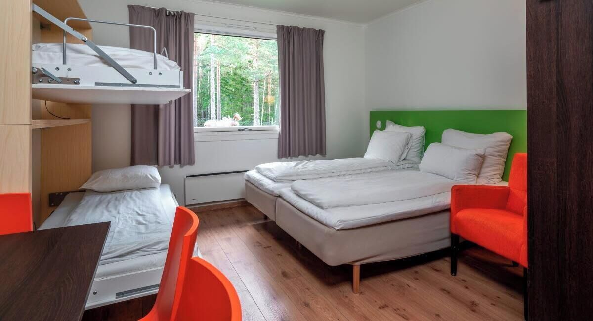 Hochwertige Bettwaren, Pillowtop-Betten, Schreibtisch