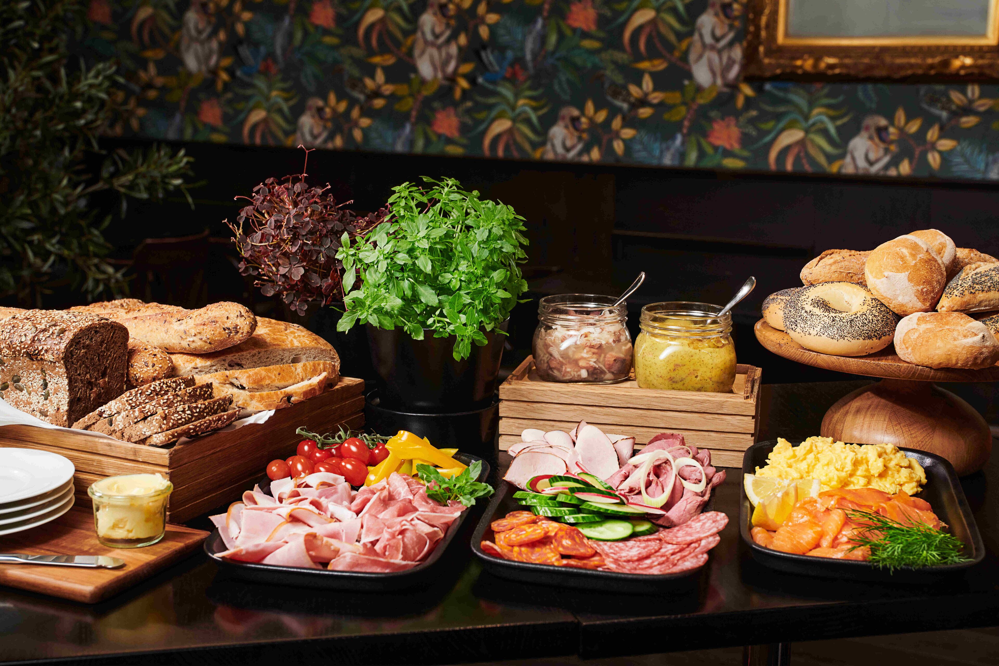 free daily cooked-to-order breakfast