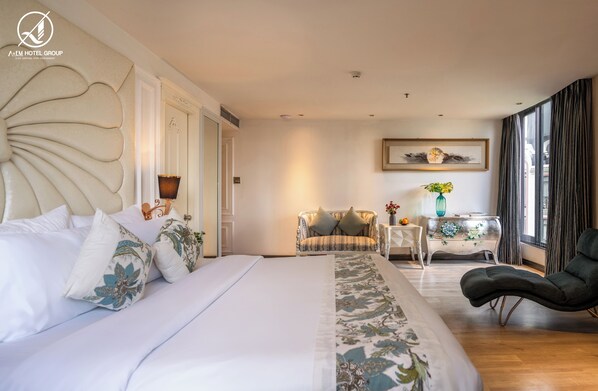 A & Em VIP, Afternoon Tea