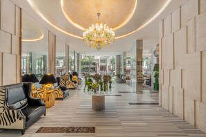 Reception - A&EM Saigon Hotel (Ho Chi Minh City)