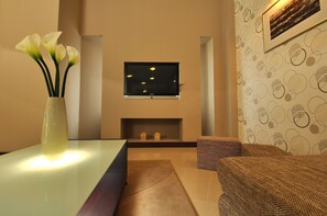 Lobby sitting area - Hotel Fontana (Buzet)