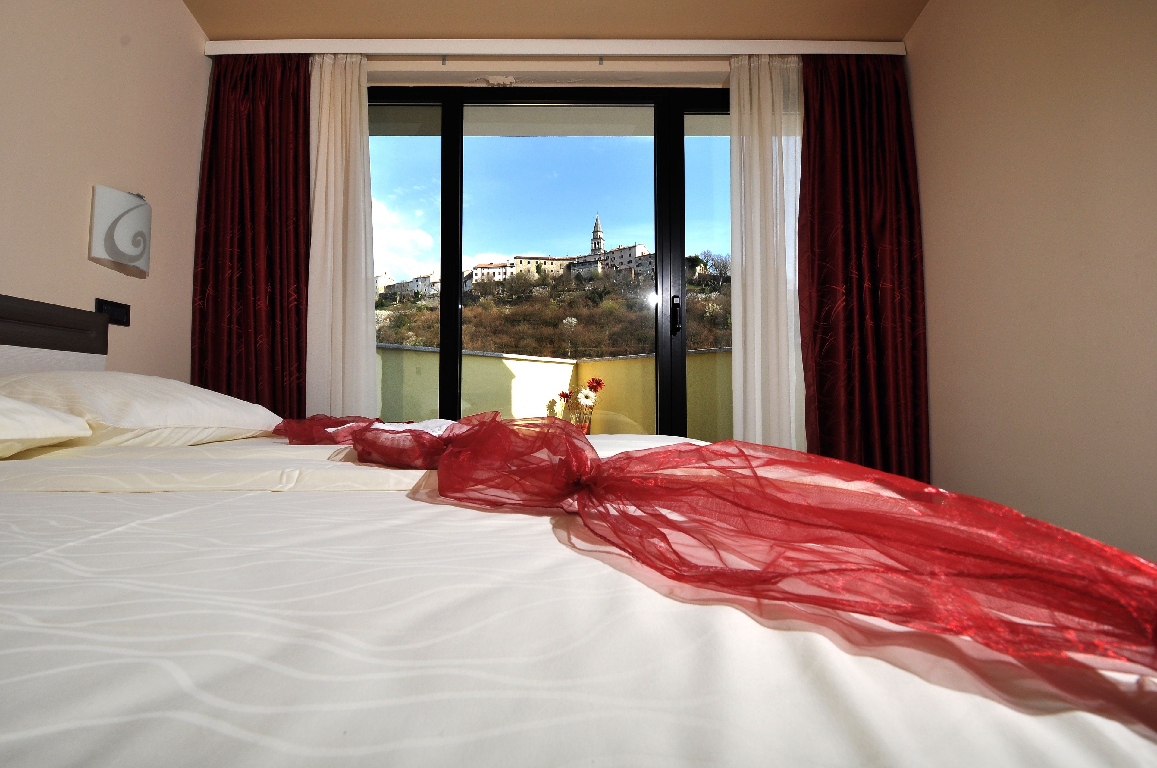 down duvets, select comfort beds, minibar, in-room safe