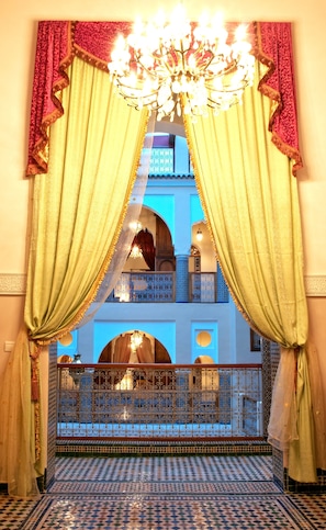 Ambar Deluxe Suite | Courtyard view - Riad-Boutique Borj Dhab (Fes)