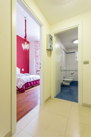 Double or Twin Room (Private external bathroom) | Bathroom | Hair dryer, bidet, towels