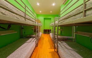 Gemeinsamer Schlafsaal, Gemischter Schlafsaal (Eight Bed)