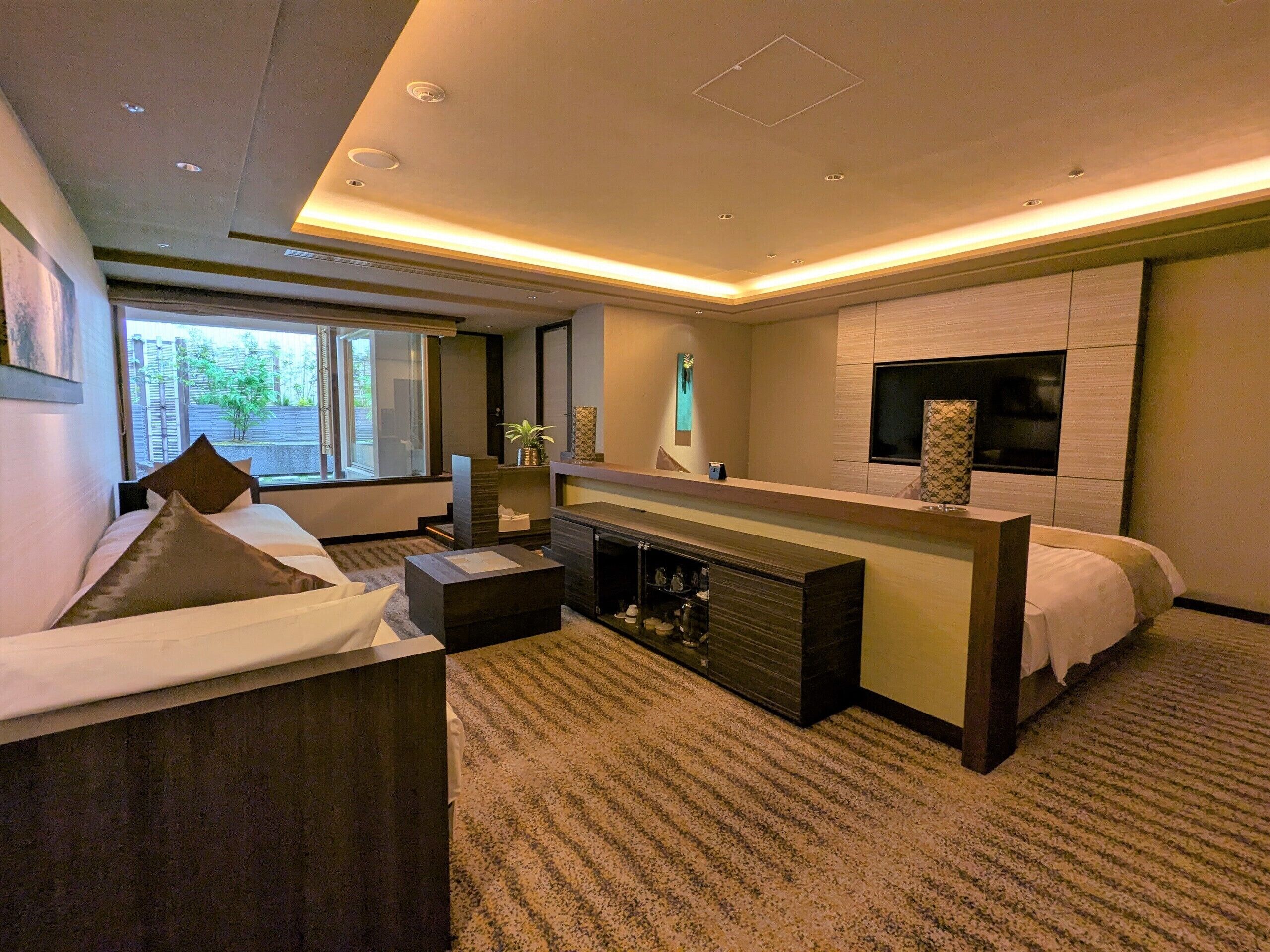 Family Suite, Non Smoking | Premium bedding, down comforters, in-room safe, blackout drapes