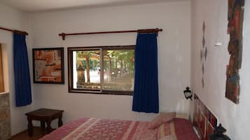 Premium bedding, pillowtop beds, in-room safe, individually decorated