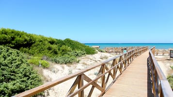 Platja a a prop