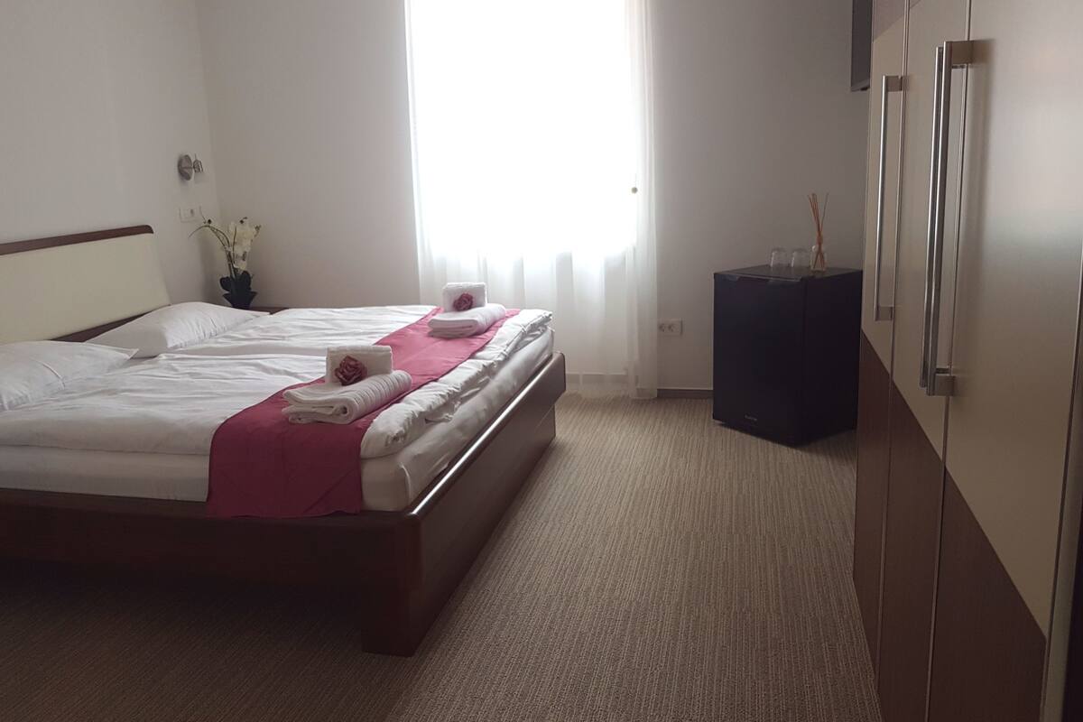 Deluxe Double Room, 1 Queen Bed, Partial Sea View | Minibar, desk, blackout drapes, WiFi (free)