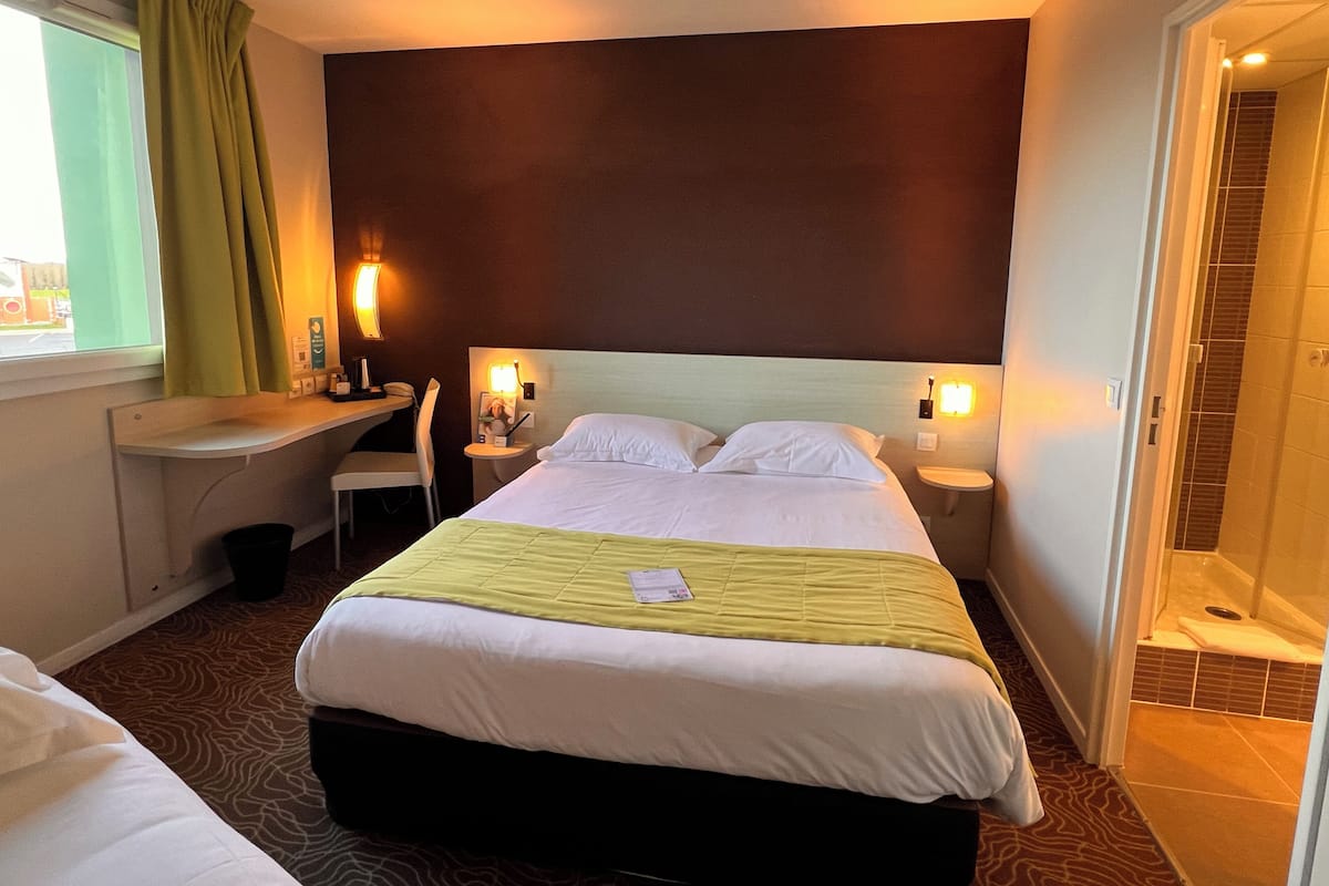 Comfort Triple Room | 1 bedroom, premium bedding, individually furnished, desk