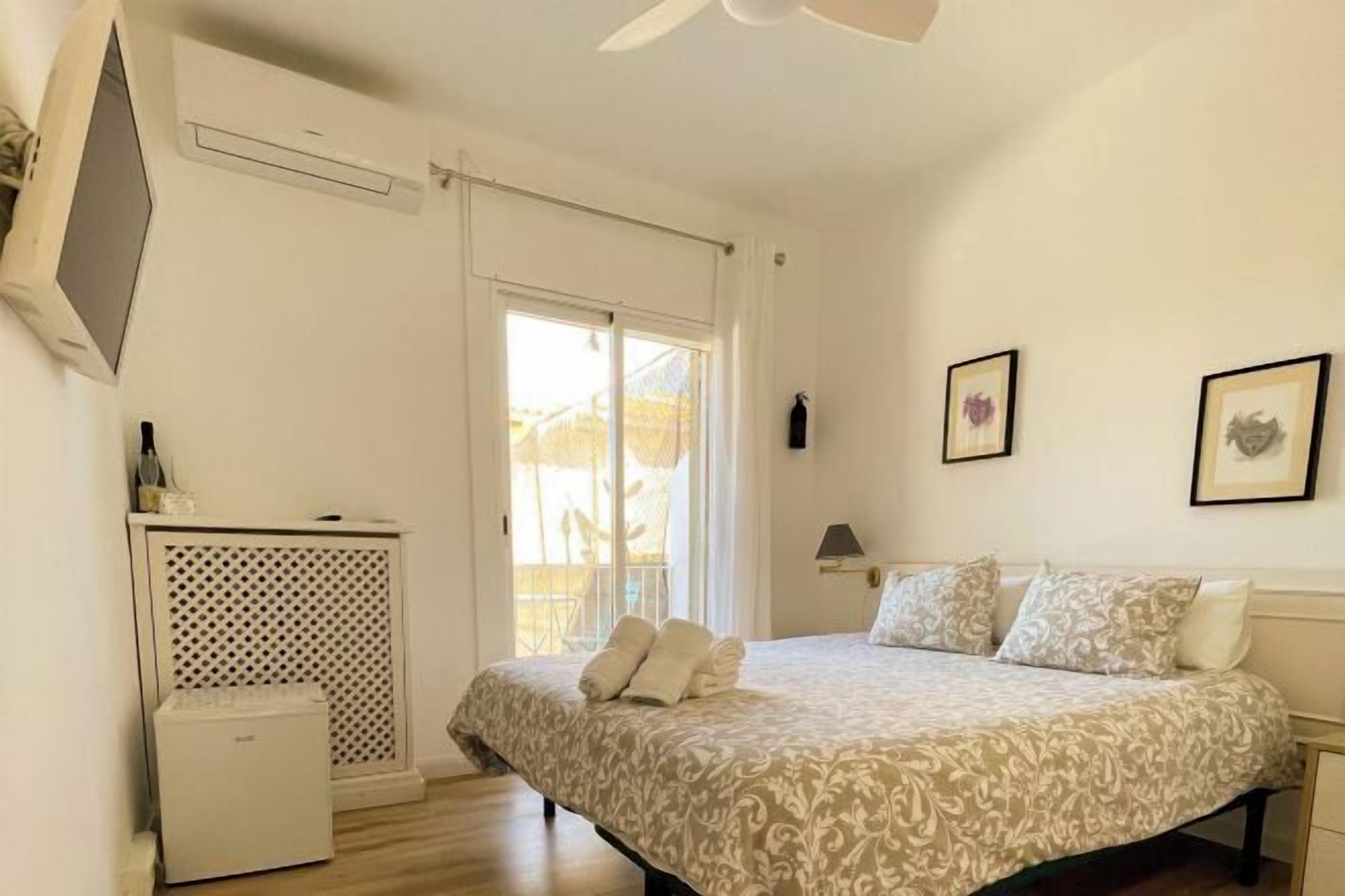 Literie de qualité supérieure, couette en duvet d'oie, minibar