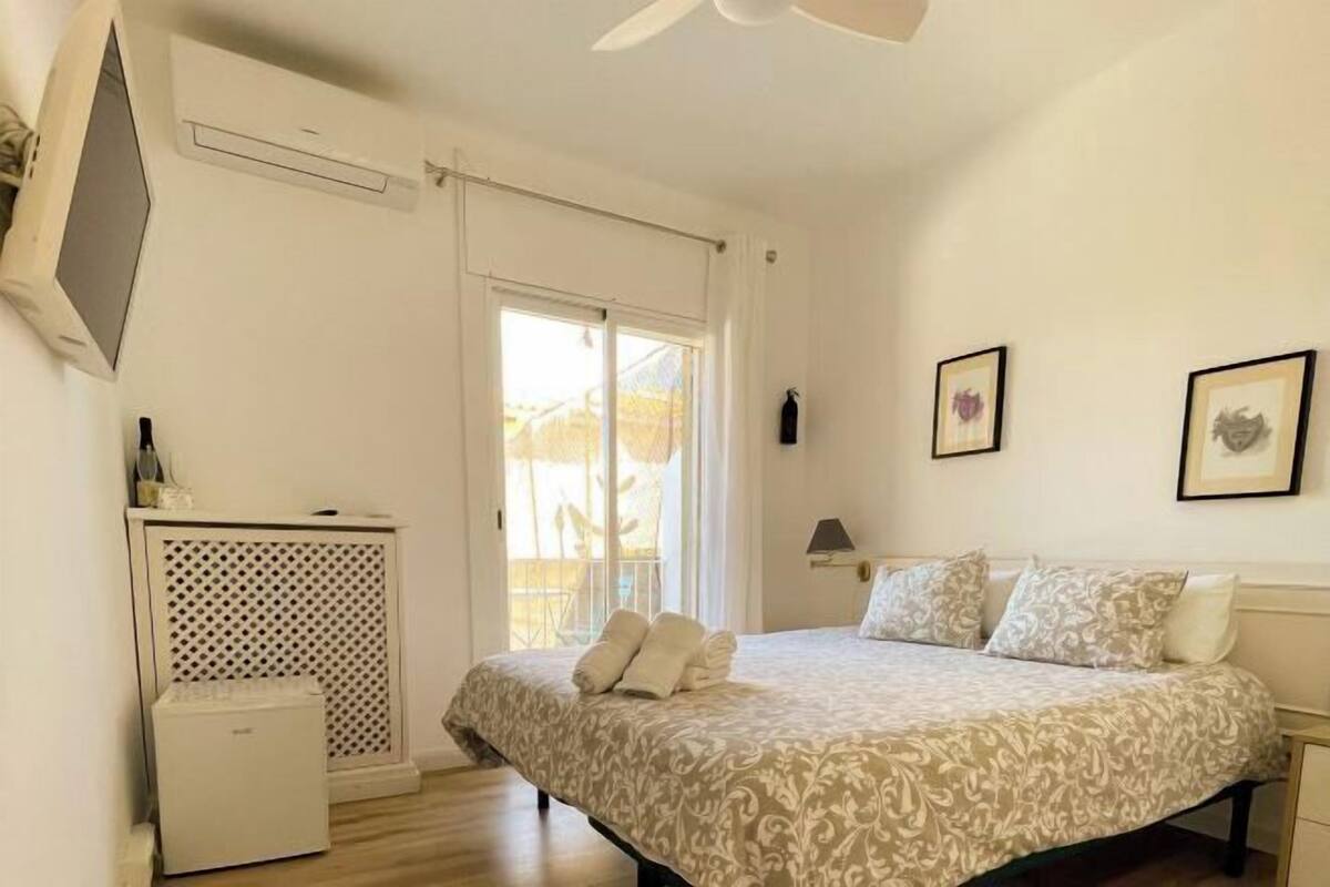 고급 침구, 오리/거위털 이불, 미니바, 각각 다른 스타일의 인테리어