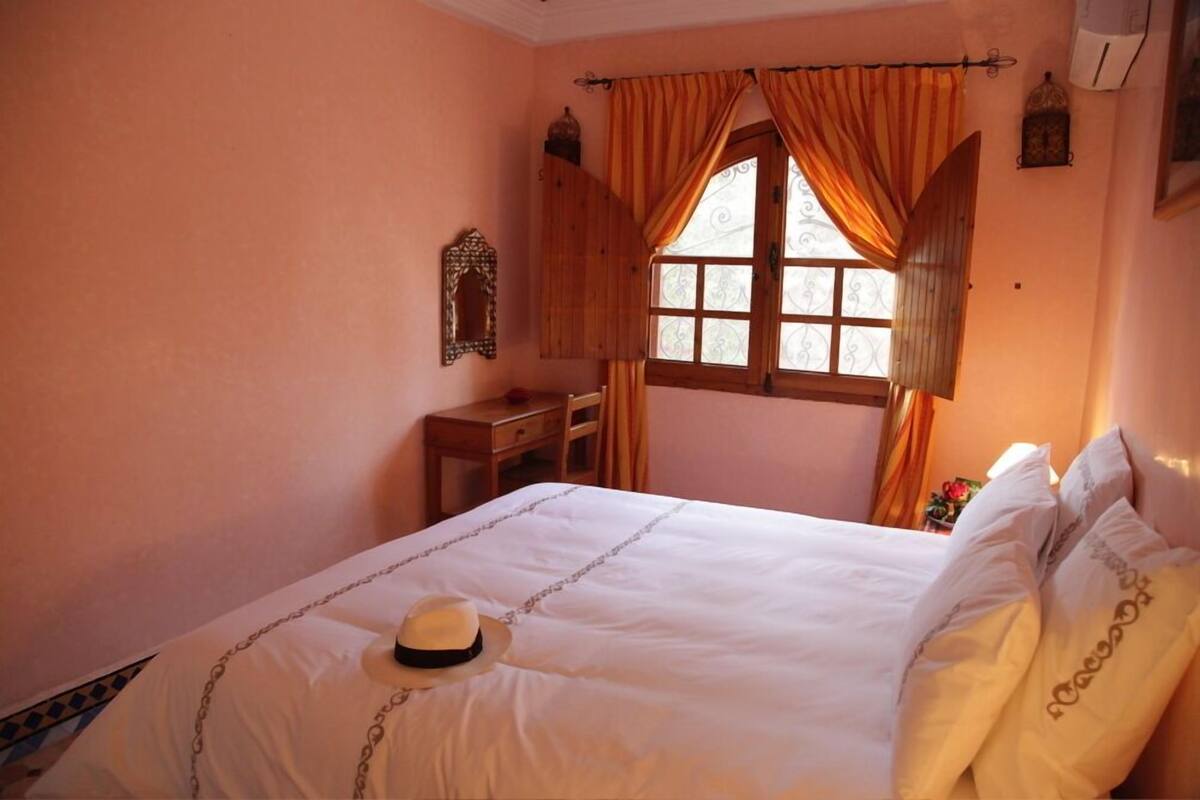Standard Room (Orientale) | Egyptian cotton sheets, Select Comfort beds, individually decorated