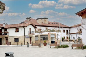 Exterior - Hotel Casa Azcona (Zizur Mayor)