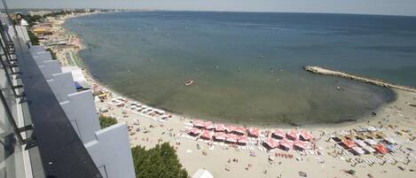 Privatstrand in der Nähe, weißer Sandstrand