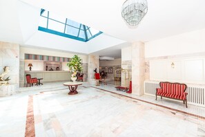Interior entrance - Hotel Parc (Constanta)