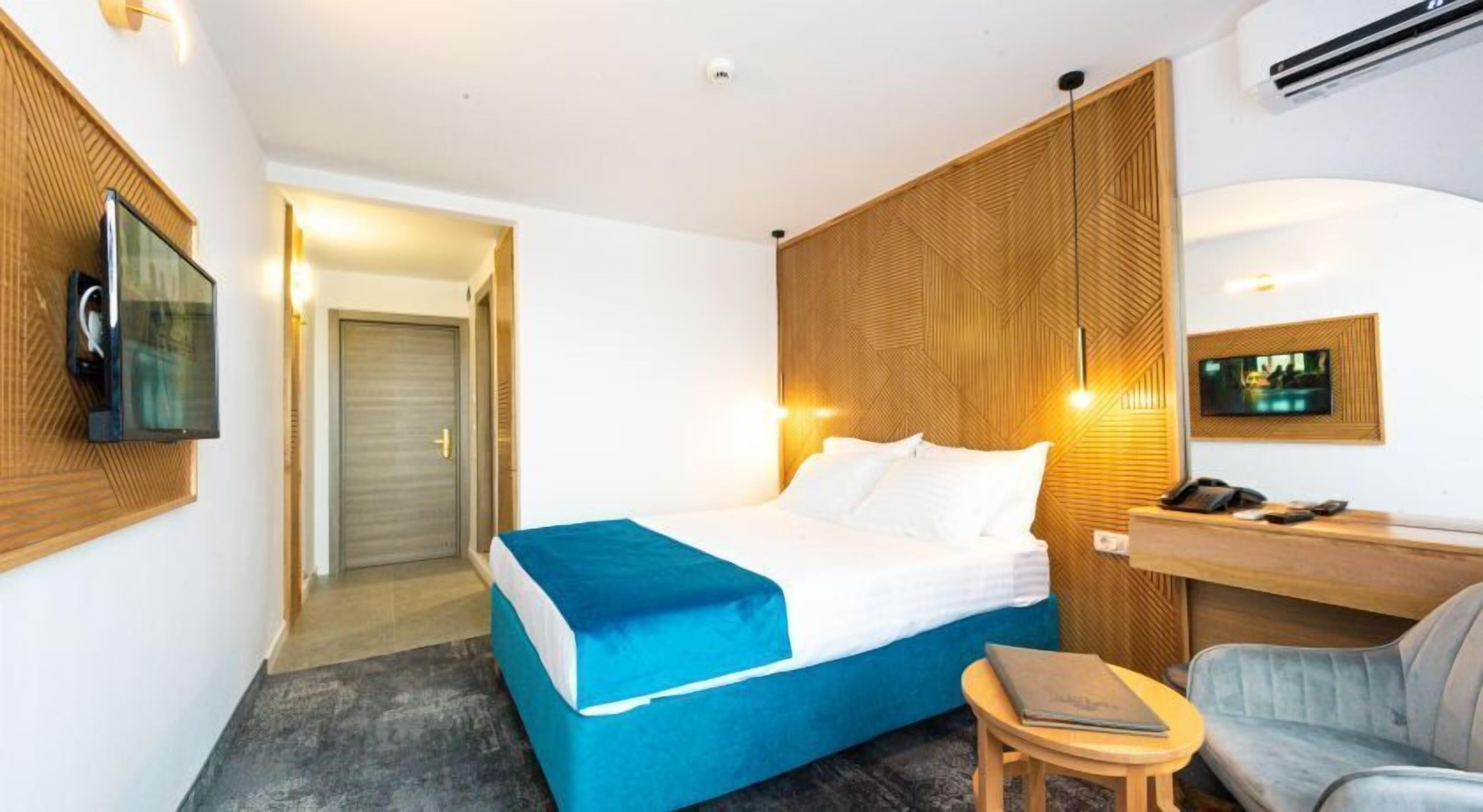 Minibar, caja de seguridad en la habitación y sistema de insonorización 