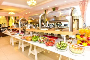 Daily buffet breakfast for a fee - Hotel Parc (Constanta)