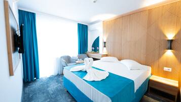 Minibar, safe på rommet, lydisolert og wi-fi (inkludert)