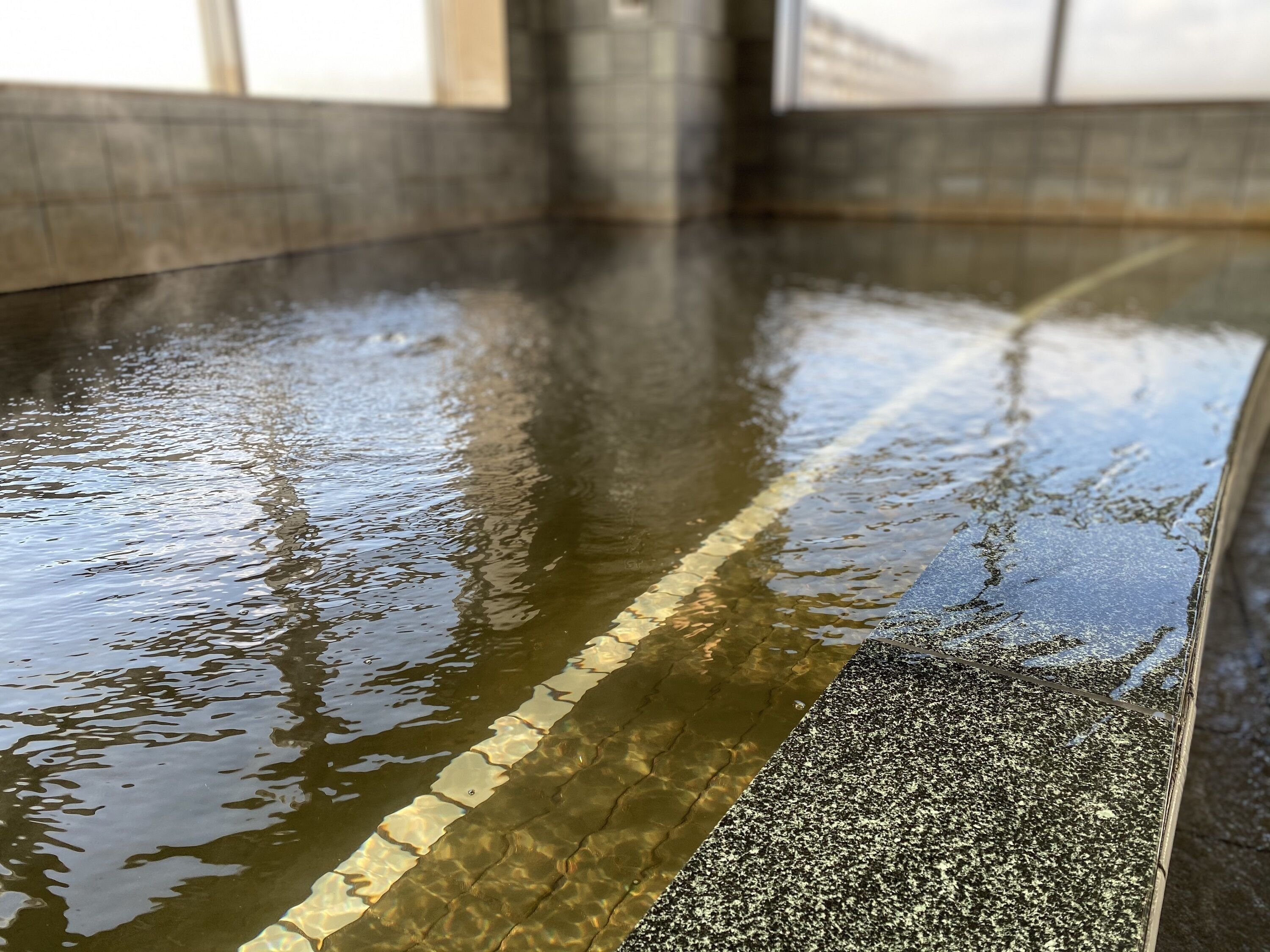ينابيع ساخنة