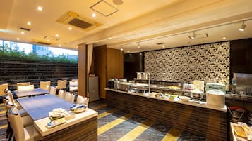 Breakfast served, Fusion cuisine