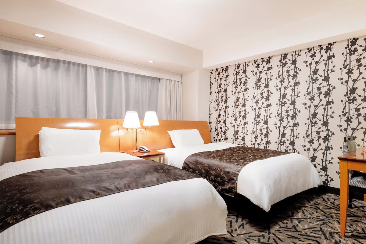 Down duvets, desk, blackout curtains, free WiFi