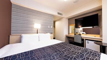 Tallelokero huoneessa, työpöytä, pimennysverhot, ilmainen Wi-Fi