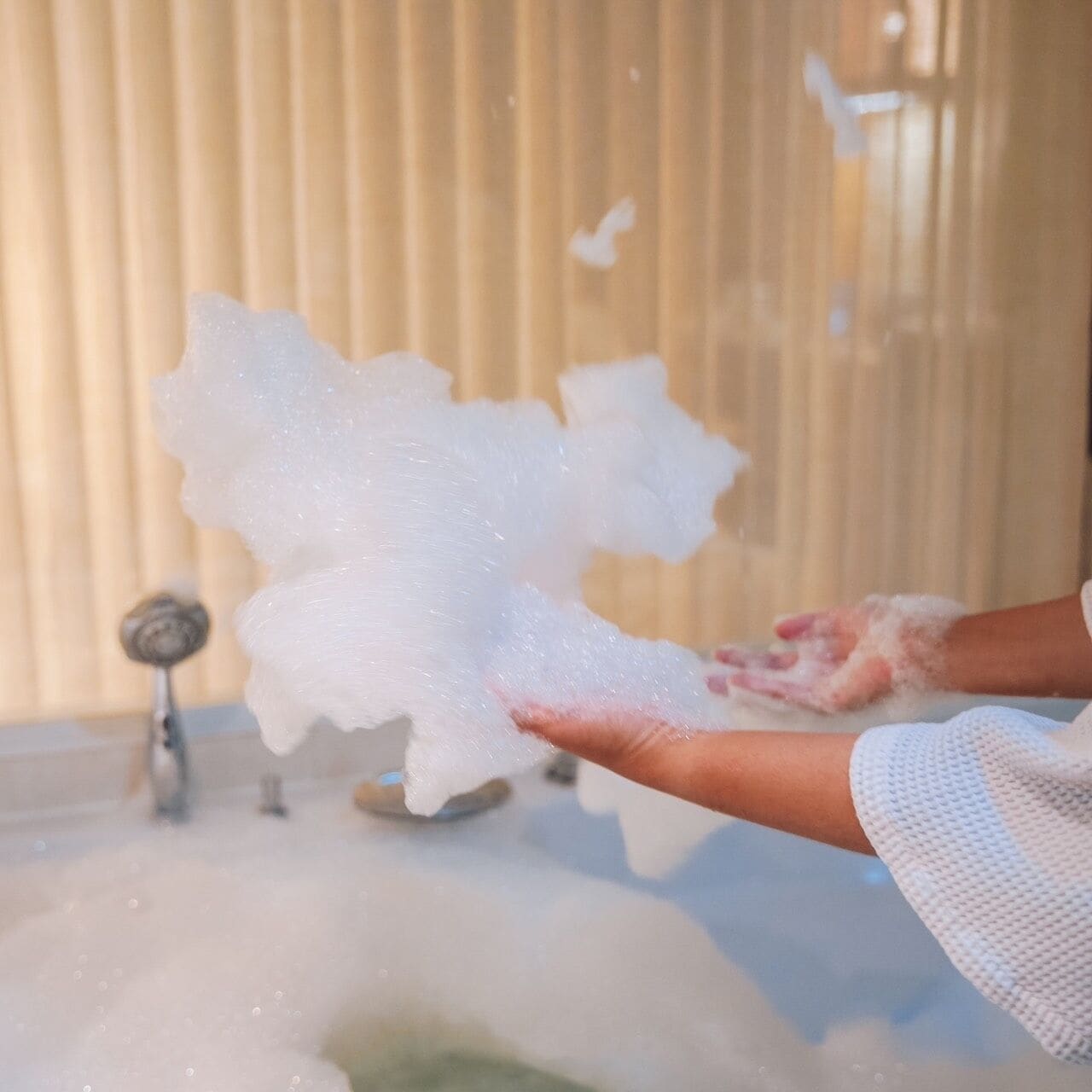 deluxe room, jetted tub | bathroom | combined shower/bathtub, free toiletries, hair dryer, bathrobes