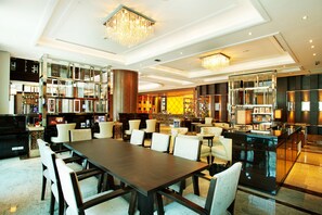 Food and drink - Intimate Hotel Pattaya (Pattaya)