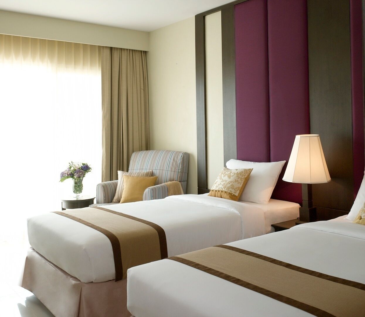 deluxe room | minibar, in-room safe, soundproofing, free cots/infant beds