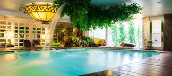 Diamond City Hotel