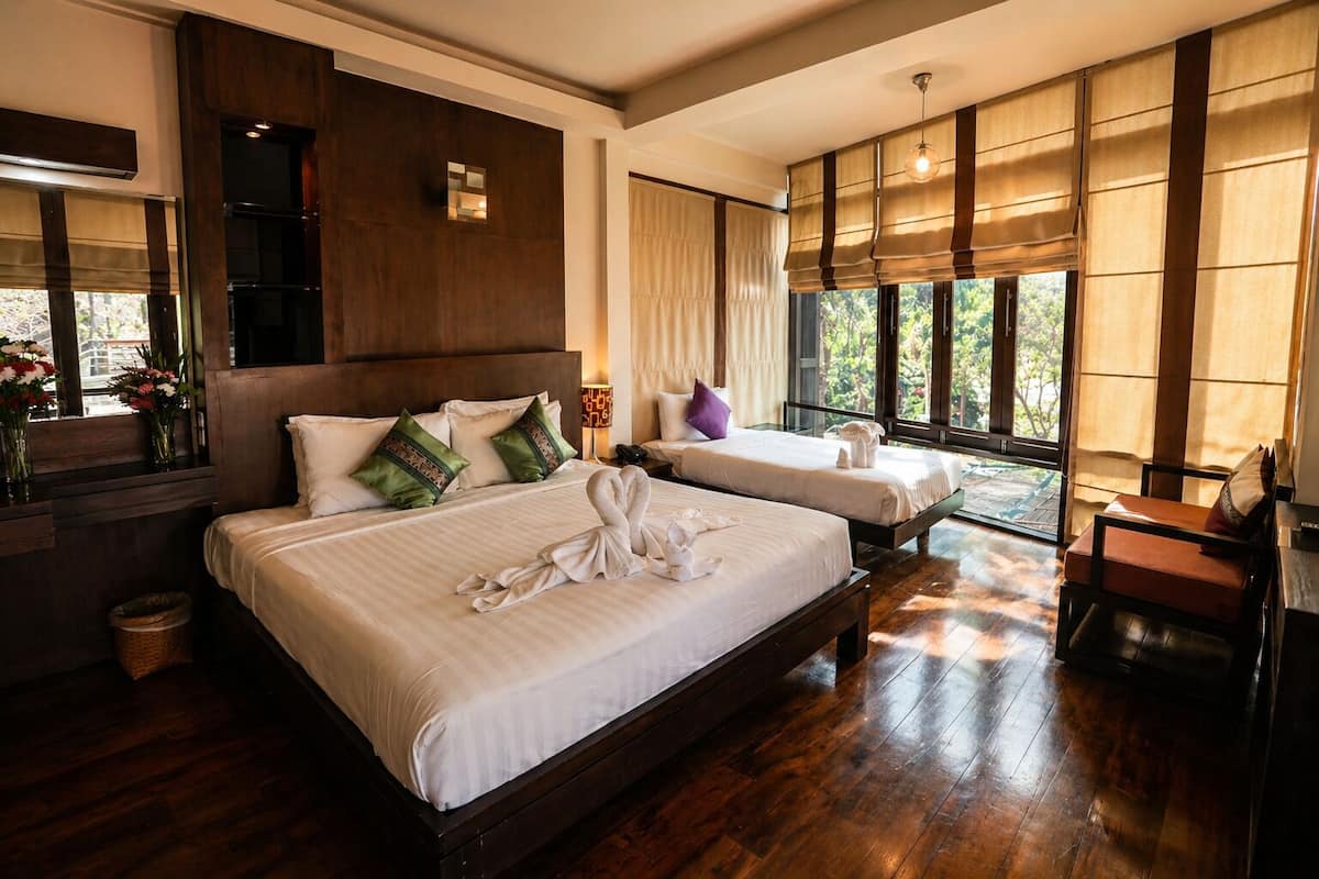 Executive Room | In-room safe, blackout curtains, free WiFi, bed sheets