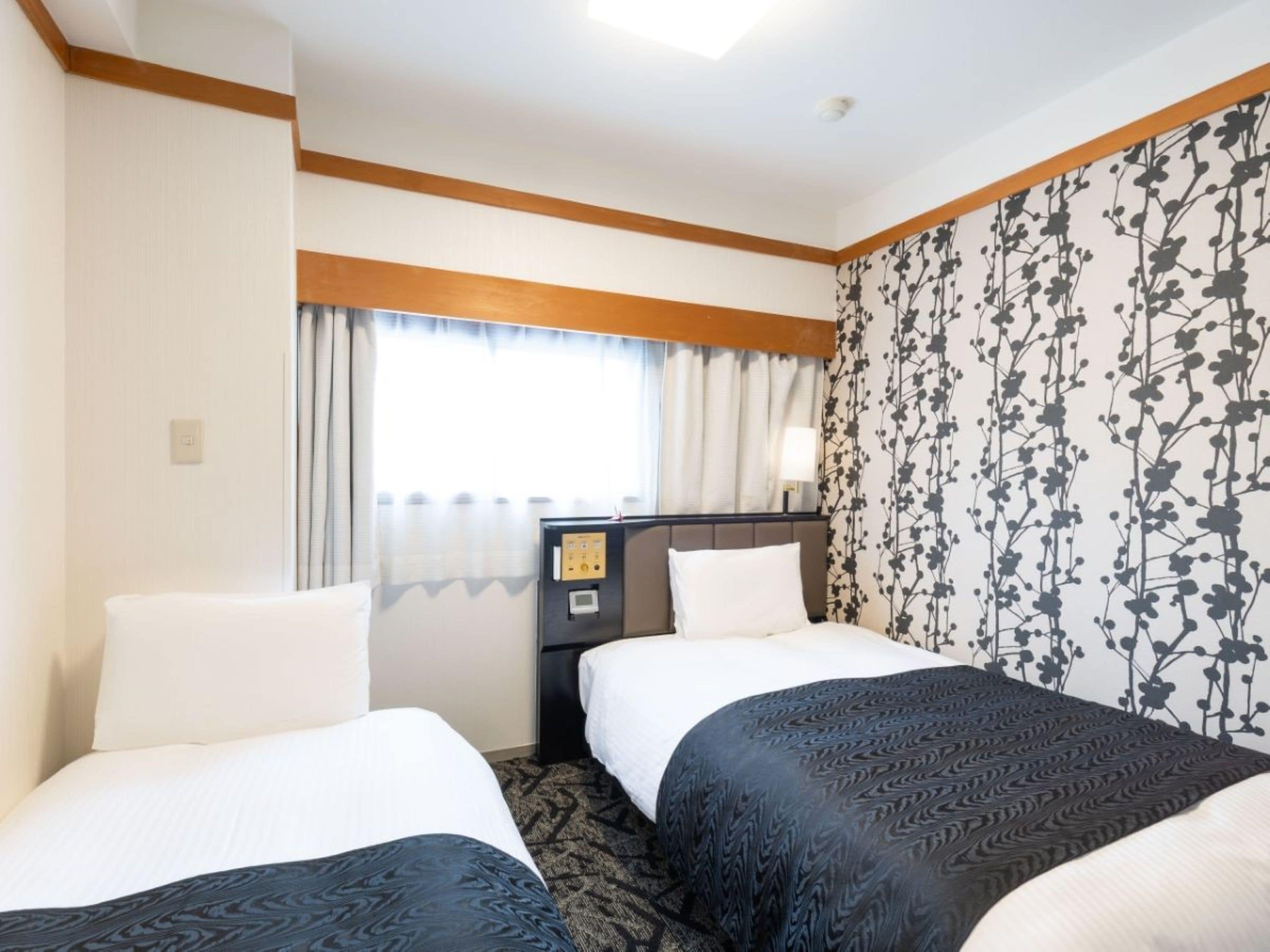 [Main Building] Studio Twin Room, Non Smoking | Down duvets, desk, blackout curtains, soundproofing