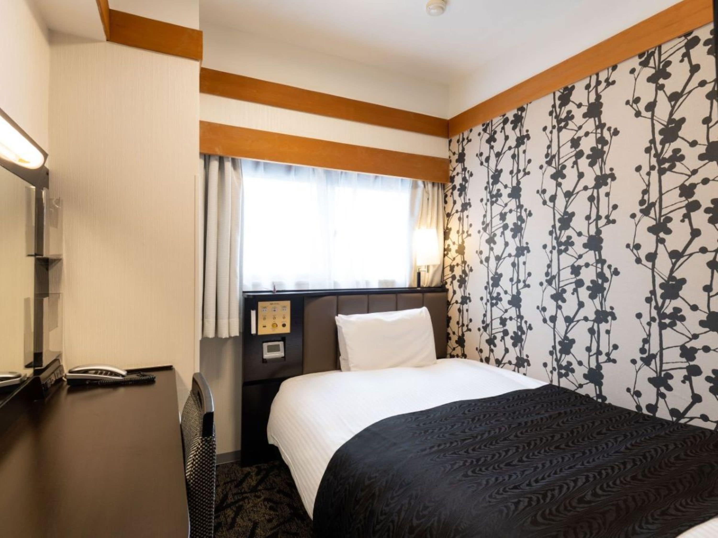[Main Building] Single Room, 1 Twin Bed, Non Smoking | Down duvets, desk, blackout curtains, soundproofing