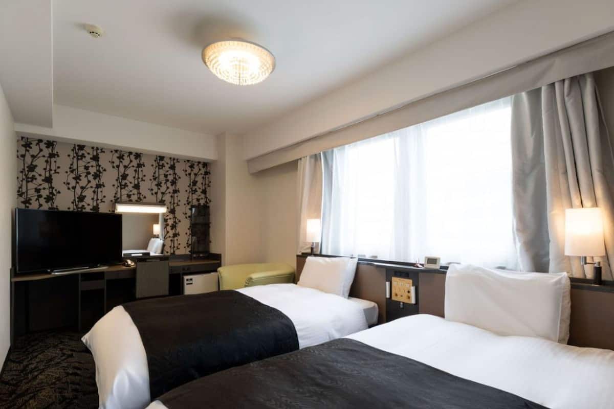Down duvets, desk, blackout curtains, soundproofing