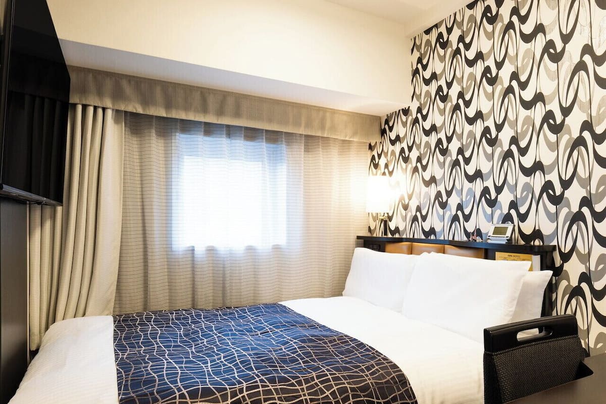 Donsdekens, een bureau, verduisterende gordijnen, gratis wifi