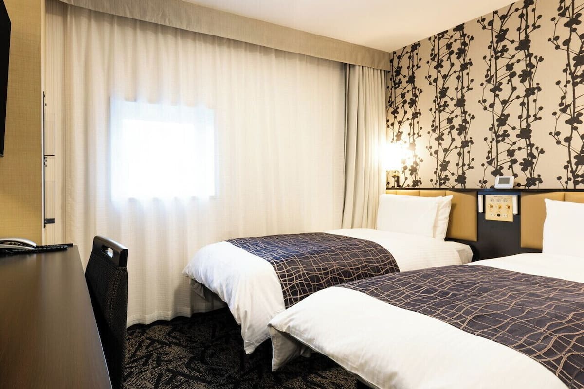 Donsdekens, een bureau, verduisterende gordijnen, gratis wifi