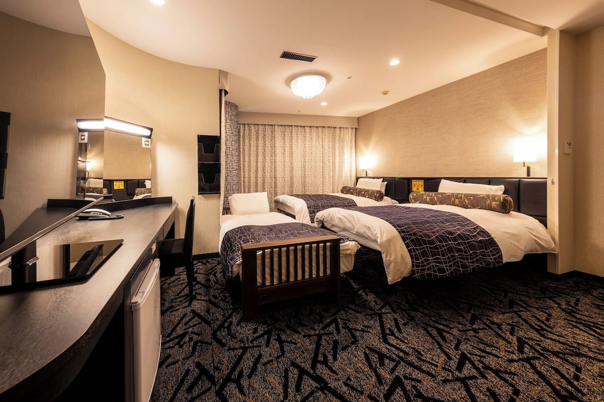 Down duvets, desk, blackout curtains, free WiFi