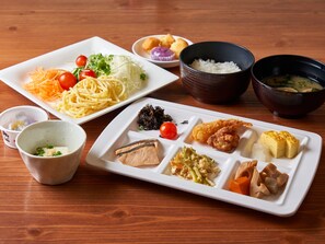 매일 뷔페 아침 식사(1인당 JPY 1500)