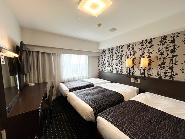 Down comforters, desk, blackout drapes, free WiFi