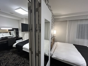 룸, 금연, 연결 가능 객실 (Connect twin 2singlebed 25㎡ 1-4people) | 오리/거위털 이불, 책상, 암막 커튼, 무료 WiFi